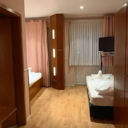 Penzion A 57 Longerich 10 Min Zum Zentrum Kolín nad Rýnem