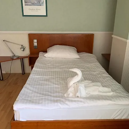 Penzion A 57 Longerich 10 Min Zum Zentrum *