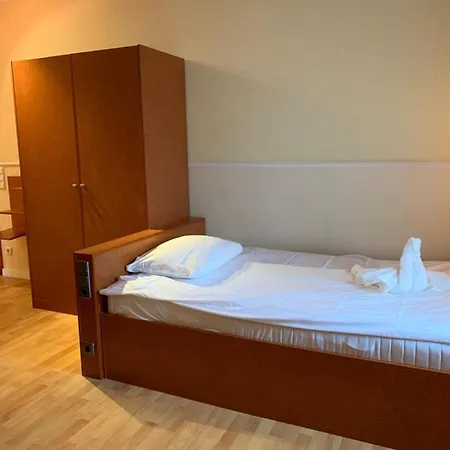 Penzion A 57 Longerich 10 Min Zum Zentrum