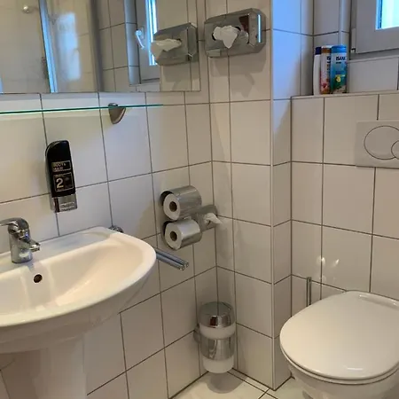 Guest house A 57 Longerich 10 Min Zum Zentrum Cologne